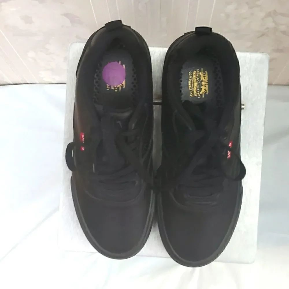 Levi's Sneakers - Picture 3 of 7